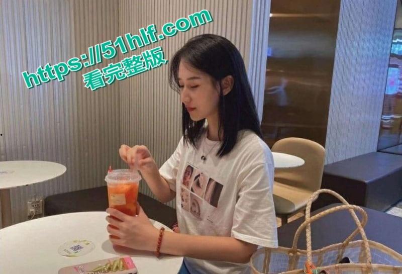 西安师范学院清纯妹子酒店自拍，反差婊口活超一流被男友无套猛操嫩穴！  第2张