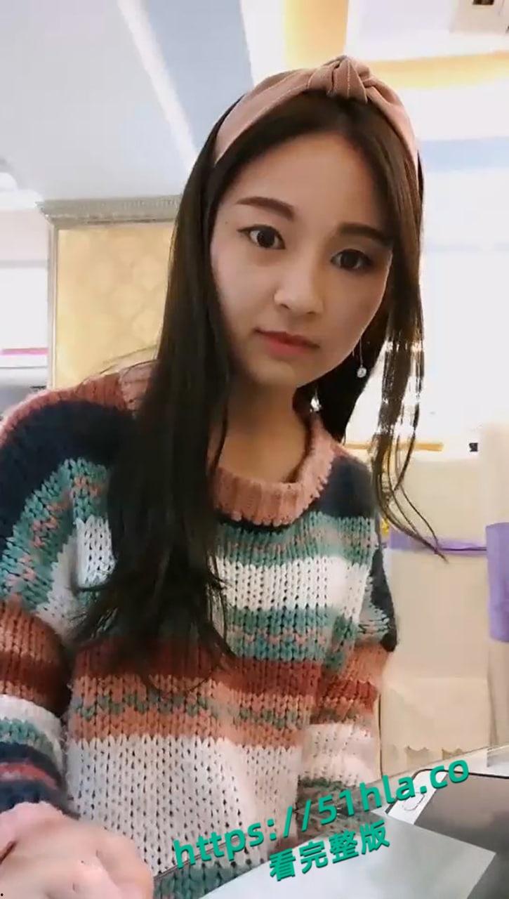 主持专业大三学生妹【桑桑】兼职带着跳蛋主持婚礼直播,金主远程操作跳蛋,边主持边高潮震撼全场! 第3张 主持专业大三学生妹【桑桑】兼职带着跳蛋主持婚礼直播,金主远程操作跳蛋,边主持边高潮震撼全场! 第3张