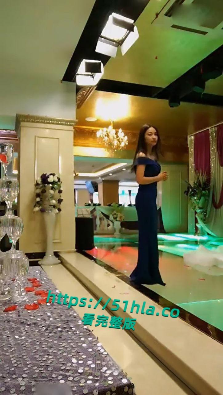 主持专业大三学生妹【桑桑】兼职带着跳蛋主持婚礼直播,金主远程操作跳蛋,边主持边高潮震撼全场! 第4张 主持专业大三学生妹【桑桑】兼职带着跳蛋主持婚礼直播,金主远程操作跳蛋,边主持边高潮震撼全场! 第4张