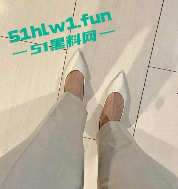 震惊大瓜！北京招商银行高管【廖飞】因欠债危机直接实名下海做鸡，职业白领傍上司还欲求不满发展性趣爱好。  第8张