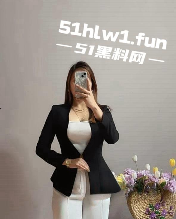 震惊大瓜！北京招商银行高管【廖飞】因欠债危机直接实名下海做鸡，职业白领傍上司还欲求不满发展性趣爱好。  第11张