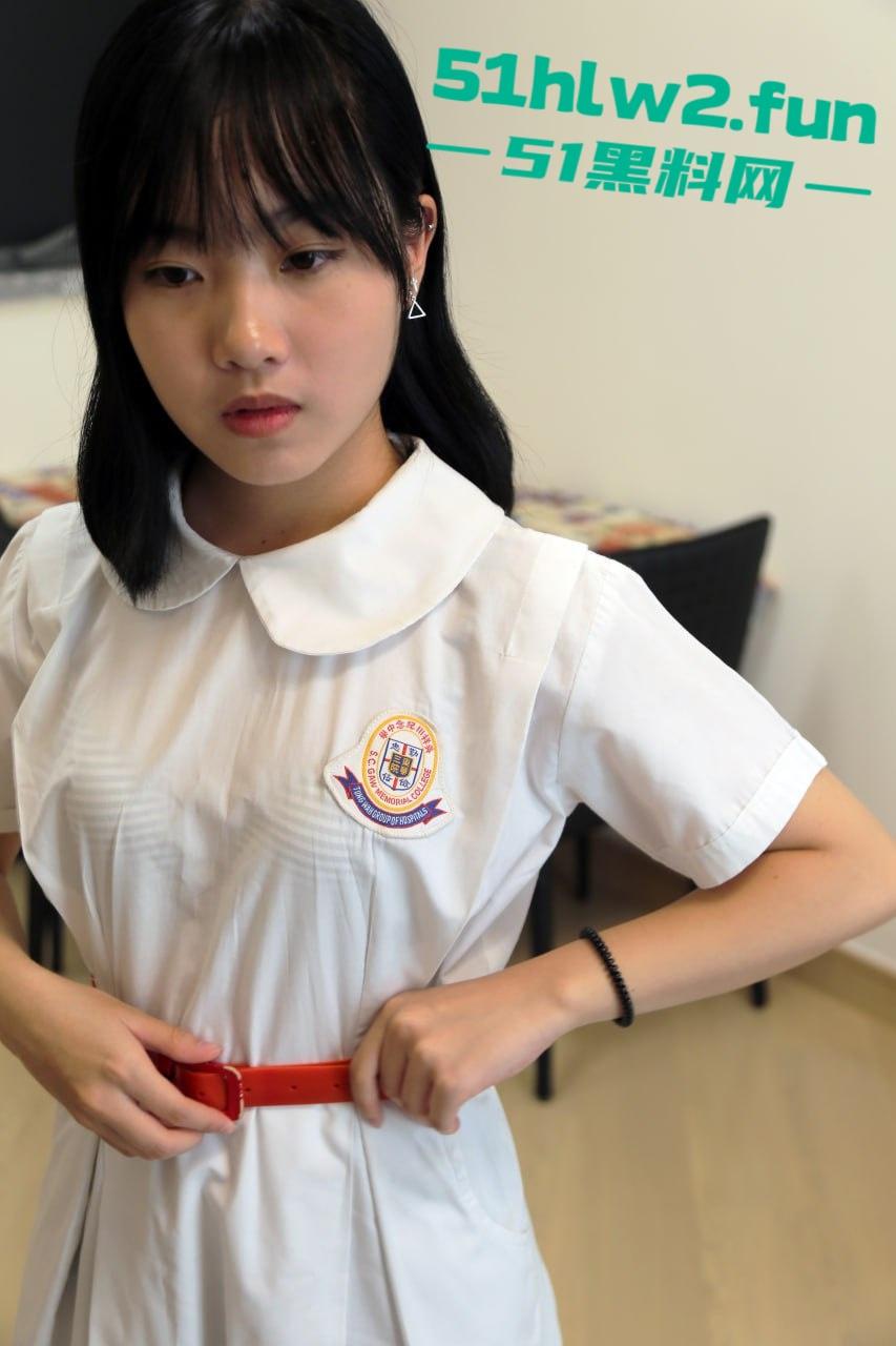 台湾清纯颜值学生妹，乖巧可爱的反差母狗下海拍摄私房写真，三点全露小穴高清特写 多少舔狗心里的梦中女神。  第6张