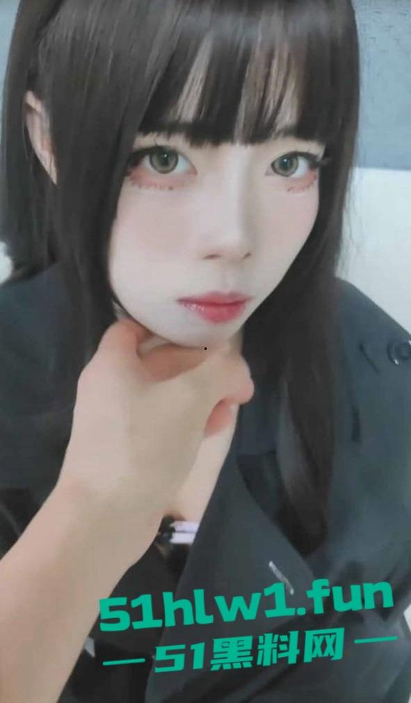 极品高颜值小仙女接受大神户外调教,塞入遥控跳蛋在超市景区大胆玩露出全程。 第2张 极品高颜值小仙女接受大神户外调教,塞入遥控跳蛋在超市景区大胆玩露出全程。 第2张