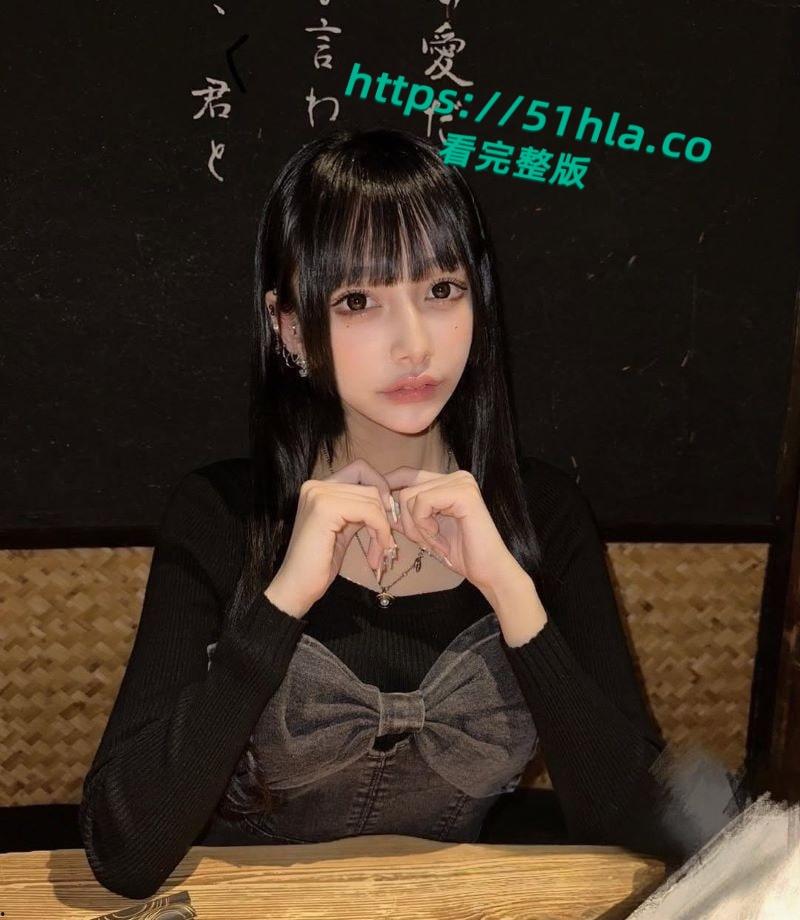 日本高颜值小网美露脸性爱视频，极品身材一览无余，大奶抽插中猛烈晃动淫叫震天！  第2张