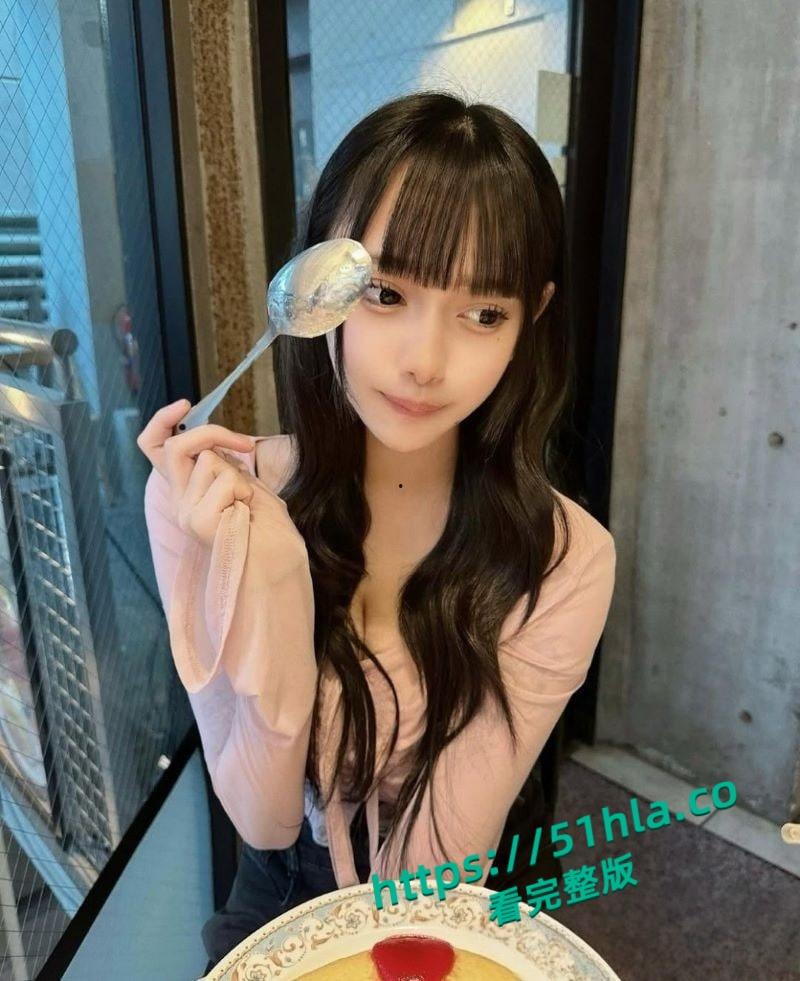 日本高颜值小网美露脸性爱视频，极品身材一览无余，大奶抽插中猛烈晃动淫叫震天！  第5张