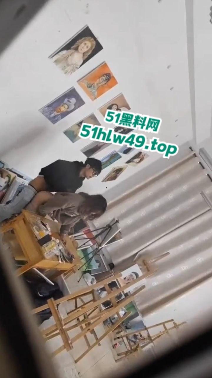 烟台画室后入热瓜,烟台科技职业学院画室两学生激情做爱,至尊宝战神疯狂输出,后入撞击翘臀火爆全网! 第5张 烟台画室后入热瓜,烟台科技职业学院画室两学生激情做爱,至尊宝战神疯狂输出,后入撞击翘臀火爆全网! 第5张