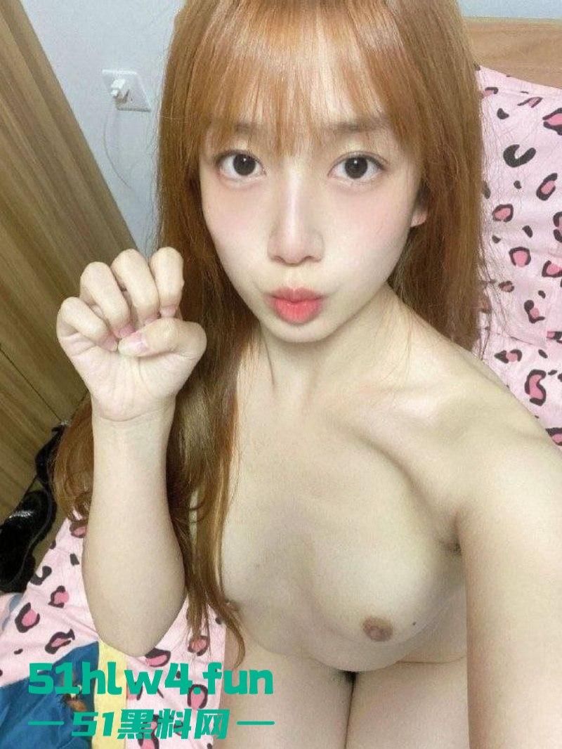 山东大学【袁梦怡】淫荡自拍遭渣男分手曝光，清纯玉女形象却私下抠逼舔鸡太反差。  第3张