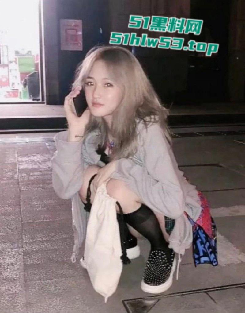 00后金发美少女痴迷网恋,奔现后竟被下药迷奸按头深喉后入暴操,模样犹如泄欲工具! 第1张 00后金发美少女痴迷网恋,奔现后竟被下药迷奸按头深喉后入暴操,模样犹如泄欲工具! 第1张