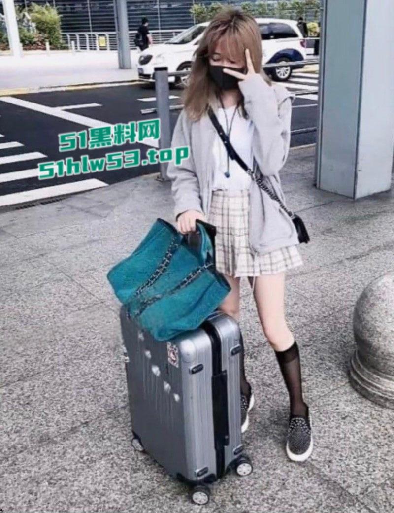 00后金发美少女痴迷网恋,奔现后竟被下药迷奸按头深喉后入暴操,模样犹如泄欲工具! 第2张 00后金发美少女痴迷网恋,奔现后竟被下药迷奸按头深喉后入暴操,模样犹如泄欲工具! 第2张