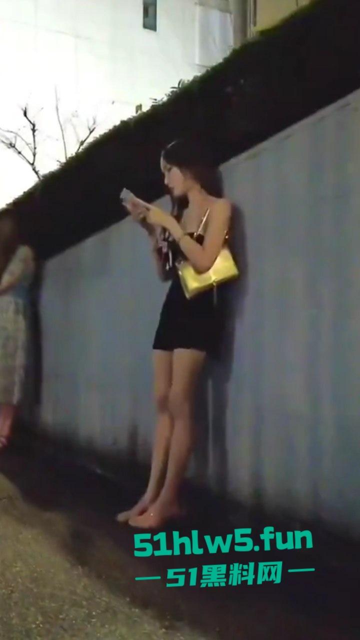 实拍美国西雅图站街女,性感的身姿纤细的美腿诱人的豪乳,各式美女应有尽有。 第2张 实拍美国西雅图站街女,性感的身姿纤细的美腿诱人的豪乳,各式美女应有尽有。 第2张