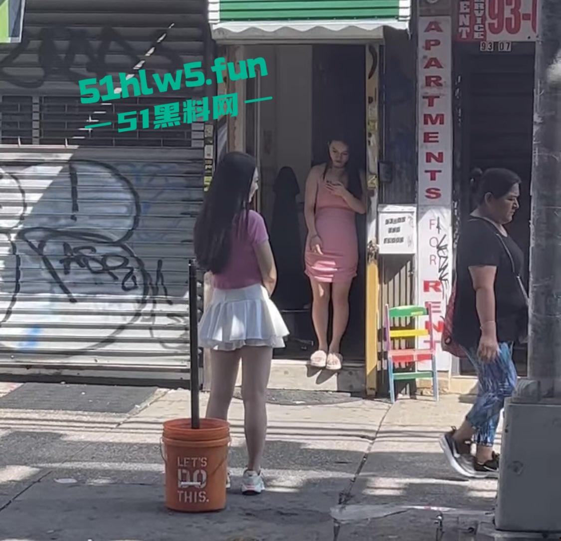 实拍美国西雅图站街女,性感的身姿纤细的美腿诱人的豪乳,各式美女应有尽有。 第4张 实拍美国西雅图站街女,性感的身姿纤细的美腿诱人的豪乳,各式美女应有尽有。 第4张