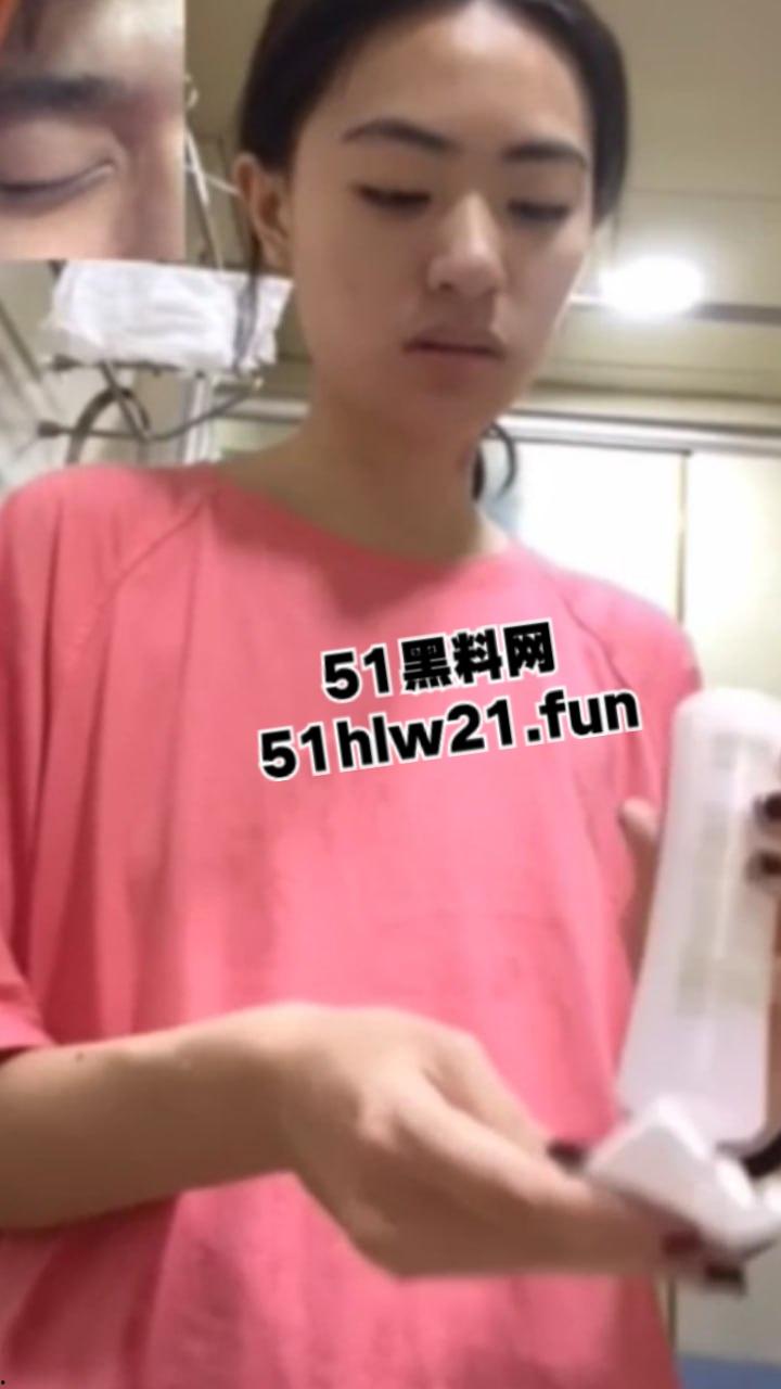 瓜友泄密流出，将自己的御姐女友调教成听话的小母狗，各种网调裸聊分手后将其曝光。  第6张