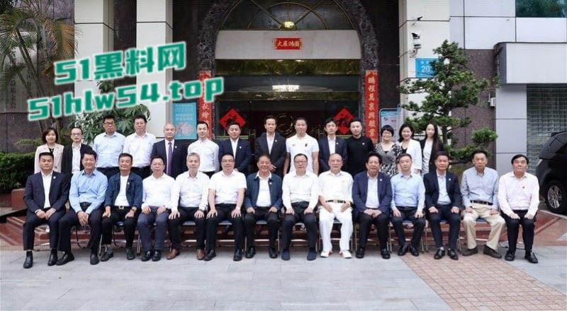 汕头潮阳自然局局长【欧镇武】KTV寻欢被老婆抓奸,后咬坏鸡巴事后竟报警,自投罗网被抓的事件! 第2张 汕头潮阳自然局局长【欧镇武】KTV寻欢被老婆抓奸,后咬坏鸡巴事后竟报警,自投罗网被抓的事件! 第2张