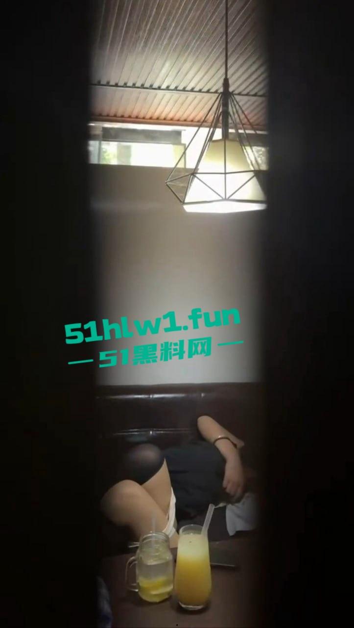 四川雅安天全县奶茶店搞出大动静,高中生JK妹激情啪啪,窗帘都不拉,活活让人看了全套! 第2张 四川雅安天全县奶茶店搞出大动静,高中生JK妹激情啪啪,窗帘都不拉,活活让人看了全套! 第2张