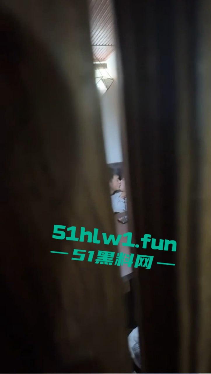 四川雅安天全县奶茶店搞出大动静,高中生JK妹激情啪啪,窗帘都不拉,活活让人看了全套! 第4张 四川雅安天全县奶茶店搞出大动静,高中生JK妹激情啪啪,窗帘都不拉,活活让人看了全套! 第4张