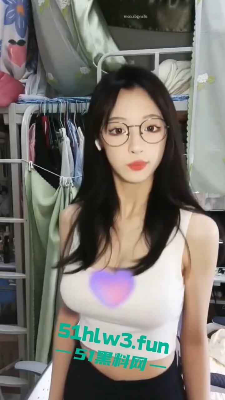 抖音颜值女神【灌饱饱】绝美颜值御姐尤物，身材修长细腰大奶修长美腿性感撩人多部自拍合集流出。  第1张