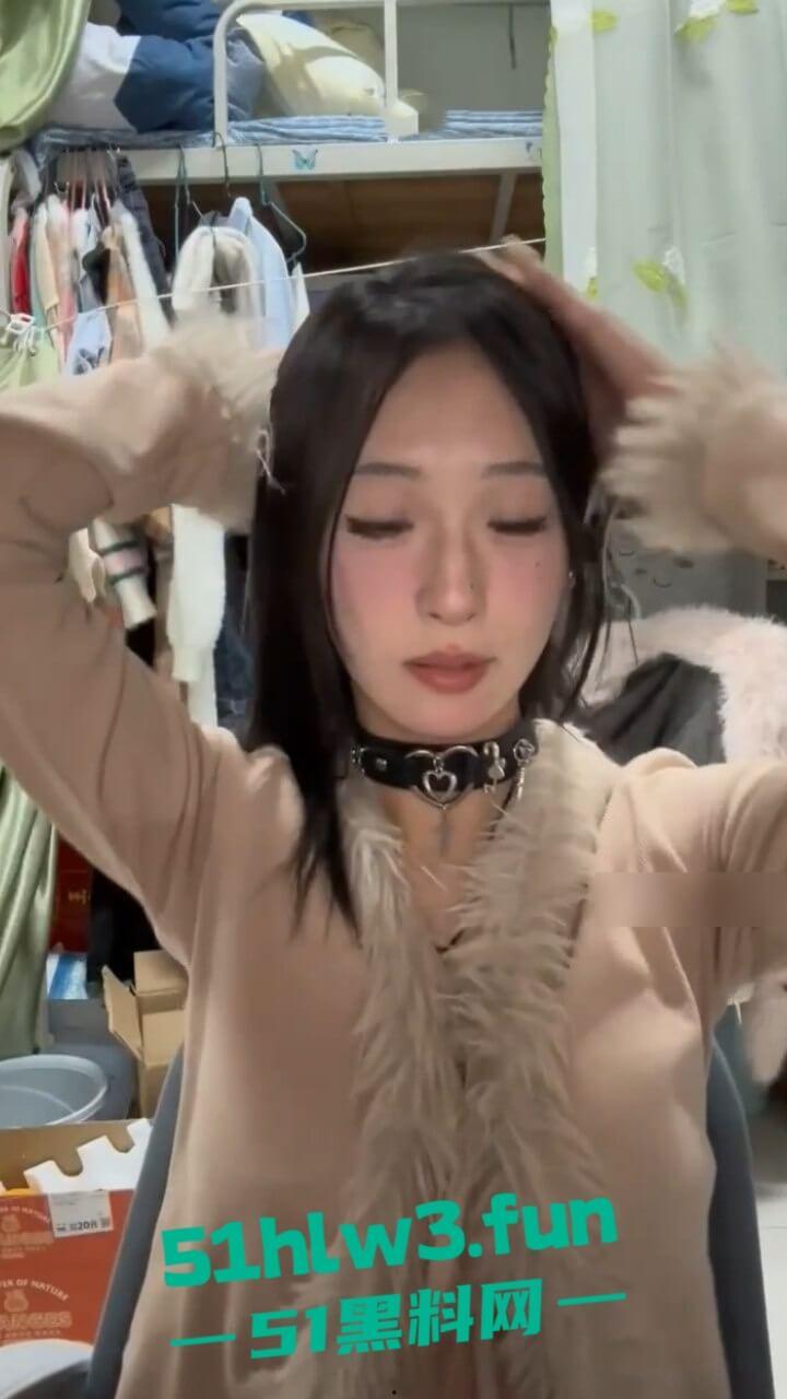 抖音颜值女神【灌饱饱】绝美颜值御姐尤物，身材修长细腰大奶修长美腿性感撩人多部自拍合集流出。  第3张