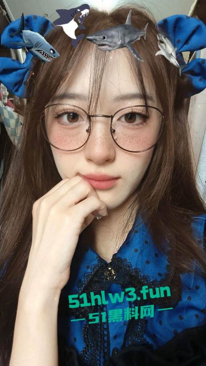 抖音颜值女神【灌饱饱】绝美颜值御姐尤物，身材修长细腰大奶修长美腿性感撩人多部自拍合集流出。  第5张