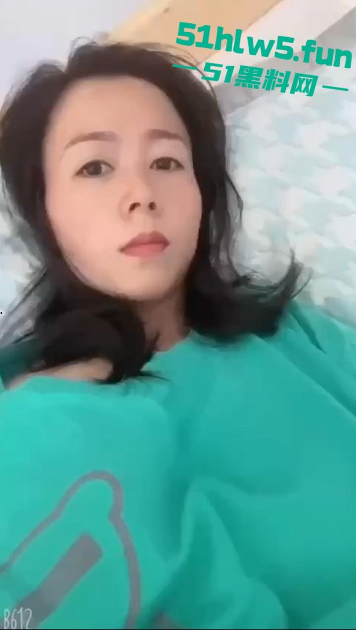 乱伦系列之母子,广州绝经寂寞老骚妈被儿子操回第二春,肥乳肉穴饥渴榨汁又浪又骚。 第5张 乱伦系列之母子,广州绝经寂寞老骚妈被儿子操回第二春,肥乳肉穴饥渴榨汁又浪又骚。 第5张