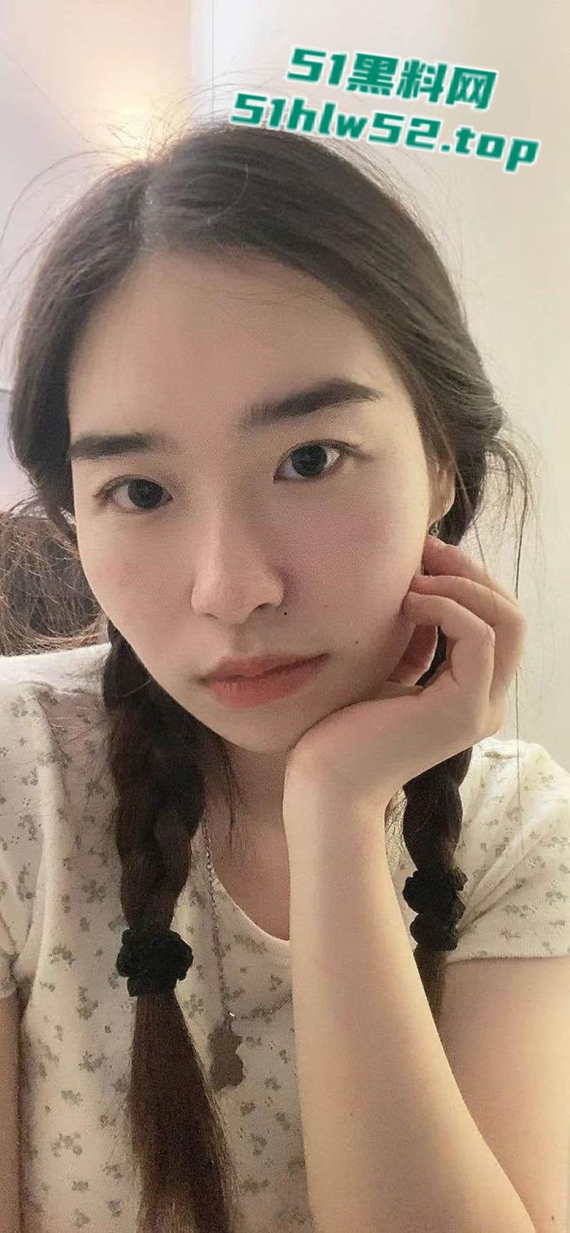 内蒙古乌兰浩特【张雪萌】人人可操的公交车,据说已约炮20多人,舔奶啪啪内射画面曝光极度淫靡! 第3张 内蒙古乌兰浩特【张雪萌】人人可操的公交车,据说已约炮20多人,舔奶啪啪内射画面曝光极度淫靡! 第3张