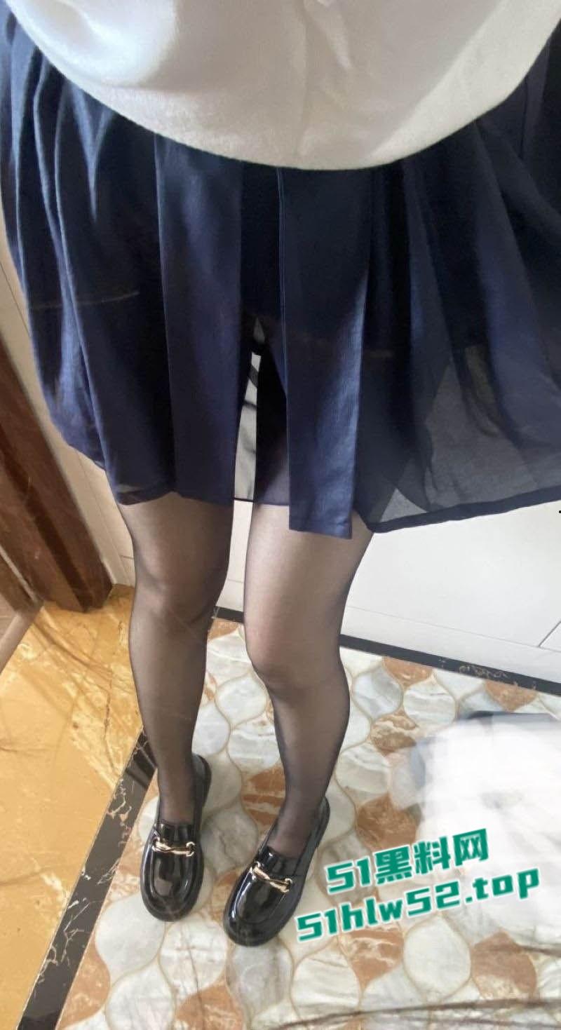 内蒙古乌兰浩特【张雪萌】人人可操的公交车,据说已约炮20多人,舔奶啪啪内射画面曝光极度淫靡! 第4张 内蒙古乌兰浩特【张雪萌】人人可操的公交车,据说已约炮20多人,舔奶啪啪内射画面曝光极度淫靡! 第4张