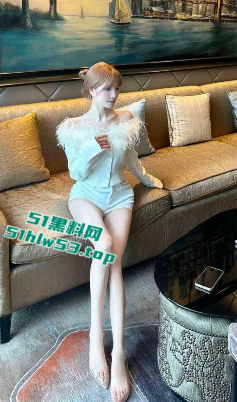 快手巨乳网红【米团不熬夜】刷礼物就能解锁水晶假屌插穴自慰,私下更是浪荡没边主动约炮金主玩法超花! 第2张 快手巨乳网红【米团不熬夜】刷礼物就能解锁水晶假屌插穴自慰,私下更是浪荡没边主动约炮金主玩法超花! 第2张