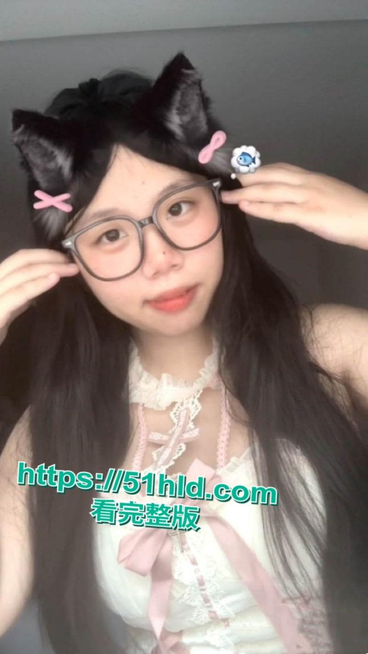 河南周口【胡邱瑜】网调视频曝光，乖乖女秒变骚母狗露脸摸奶，叫爸爸反差到极致！  第3张