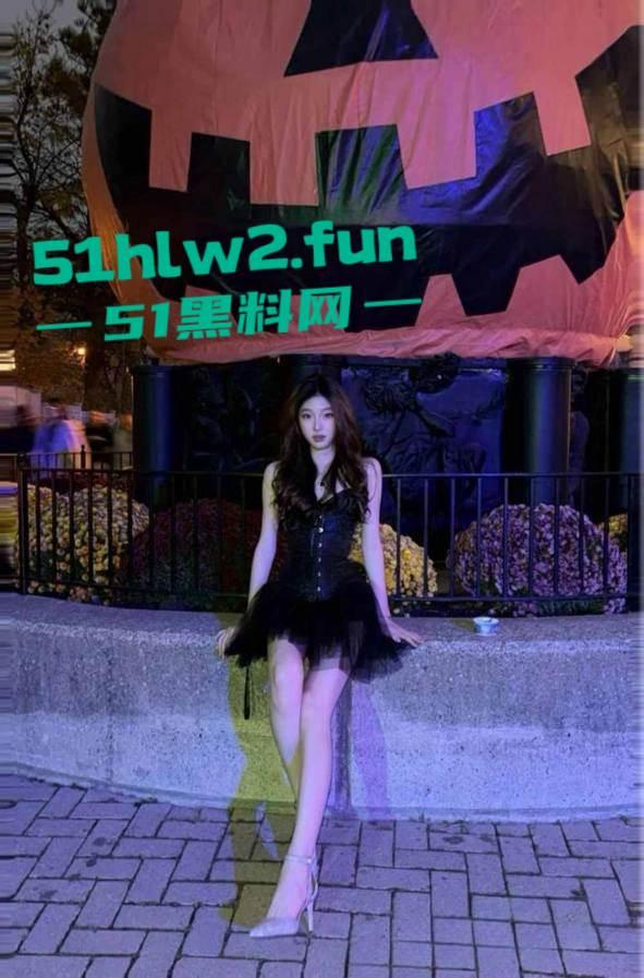 上海极品身材反差大二舞蹈生【刘静雯】被爆裸照网上勾引他人,车库男厕所性爱视频全网疯传。 第5张 上海极品身材反差大二舞蹈生【刘静雯】被爆裸照网上勾引他人,车库男厕所性爱视频全网疯传。 第5张