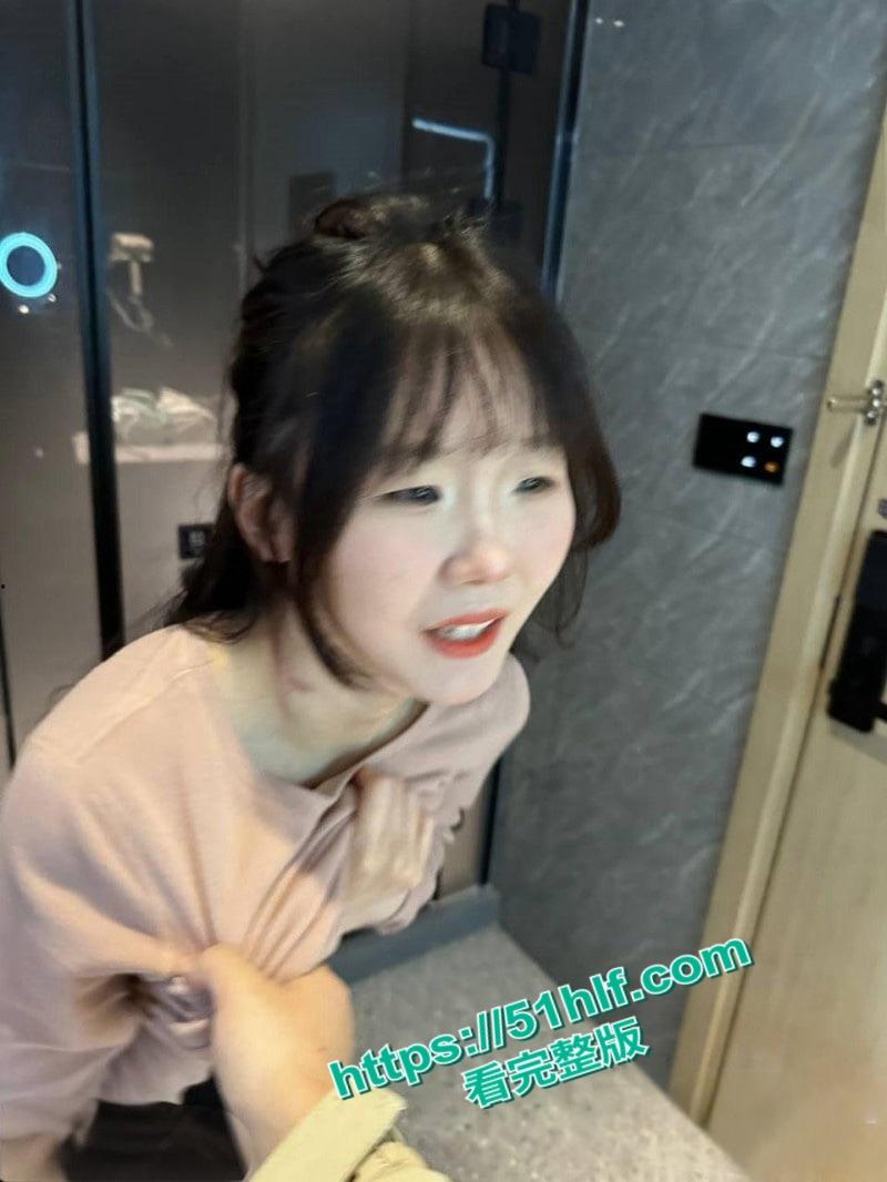 超反差大一嫩妹【董欣】恋父癖极为严重,口味独特与大龄炮友一夜两炮,骑乘榨精淫荡至极! 第3张 超反差大一嫩妹【董欣】恋父癖极为严重,口味独特与大龄炮友一夜两炮,骑乘榨精淫荡至极! 第3张