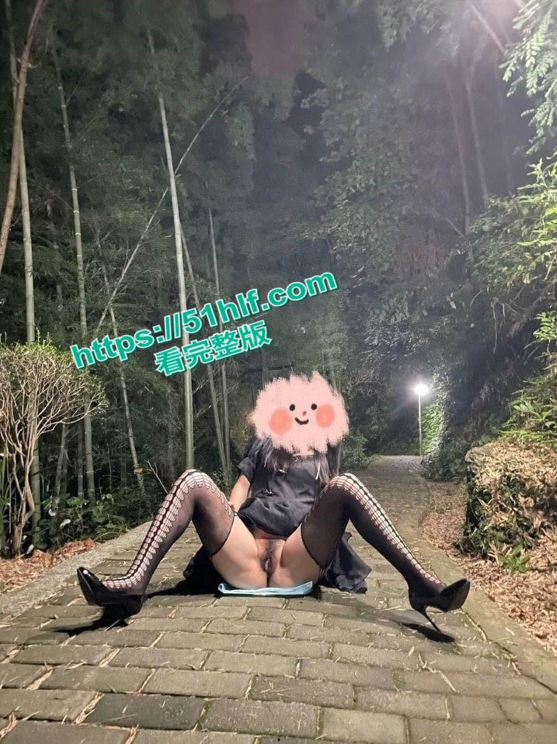 推特顶级网红【奶味泡芙】露出私拍,户外天台公园大胆裸露,电梯口做爱偶遇邻居! 第6张 推特顶级网红【奶味泡芙】露出私拍,户外天台公园大胆裸露,电梯口做爱偶遇邻居! 第6张