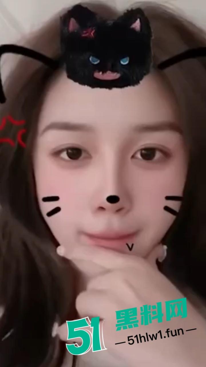 天津抖音女网红【小宋佳】知三当三,被男主正妻抓奸曝光大量不雅视频流出! 第2张 天津抖音女网红【小宋佳】知三当三,被男主正妻抓奸曝光大量不雅视频流出! 第2张