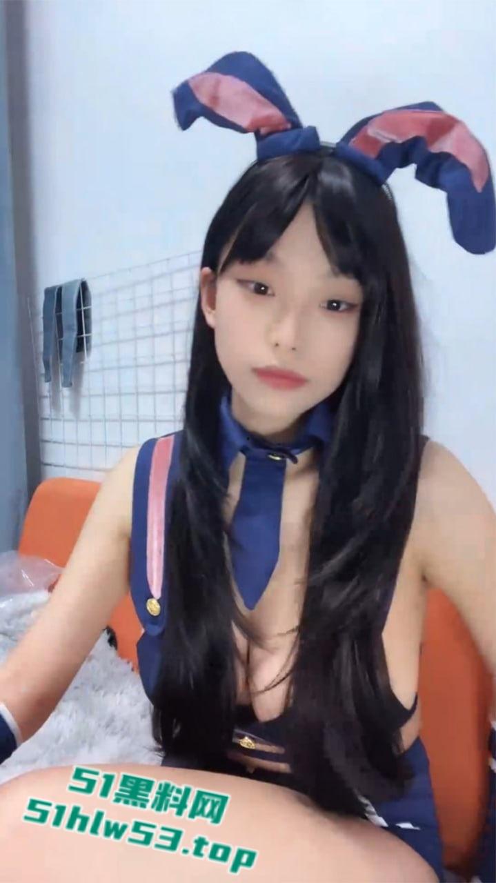 半糖甜美主播【阿斗】与男友激情性爱直播流出,G奶尤物COS性感兔女郎和粉丝互动聊骚,表情羞涩惹人怜爱! 第2张 半糖甜美主播【阿斗】与男友激情性爱直播流出,G奶尤物COS性感兔女郎和粉丝互动聊骚,表情羞涩惹人怜爱! 第2张