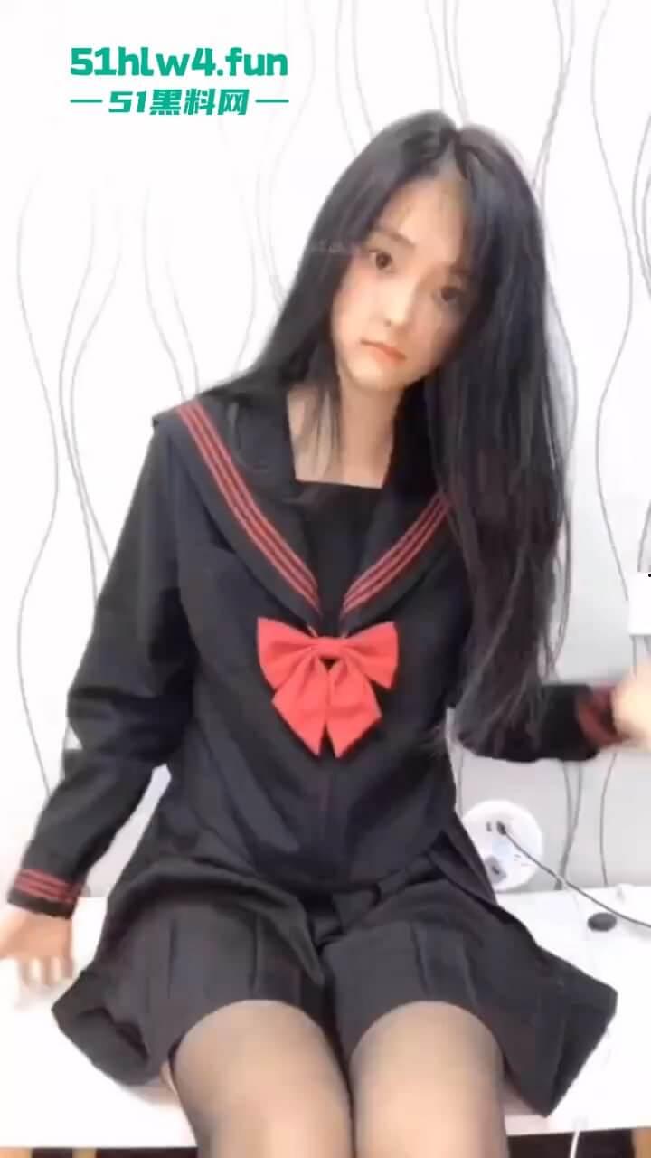 四川宜宾学院学生妹【卢文倩】兼职卖小片,绝美粉鲍自慰抠逼淫水流泄如雨的样貌外漏。 第5张 四川宜宾学院学生妹【卢文倩】兼职卖小片,绝美粉鲍自慰抠逼淫水流泄如雨的样貌外漏。 第5张