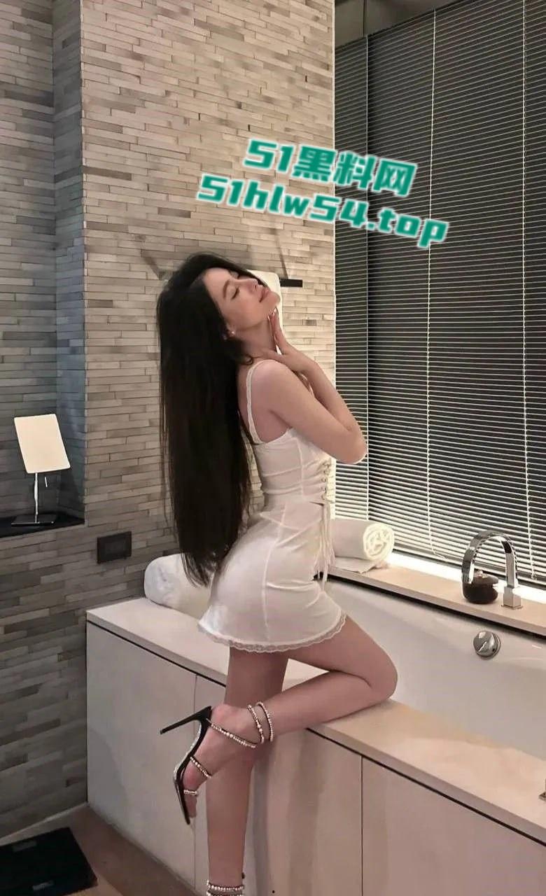 推特大神【鳄蜥】约啪顶级白富美,携兄弟大壮3P爆操,上演极致狂欢夜! 第2张 推特大神【鳄蜥】约啪顶级白富美,携兄弟大壮3P爆操,上演极致狂欢夜! 第2张