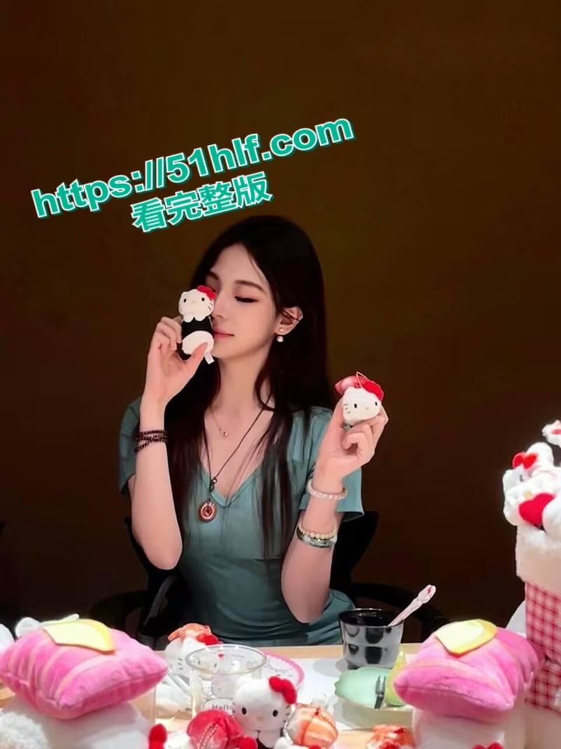 南宁师范大三学姐【许嘉阳】与炮友性爱视频流出,香嫩软舌灵活口交被正面无套狂怼,眼泪都操出来了! 第2张 南宁师范大三学姐【许嘉阳】与炮友性爱视频流出,香嫩软舌灵活口交被正面无套狂怼,眼泪都操出来了! 第2张