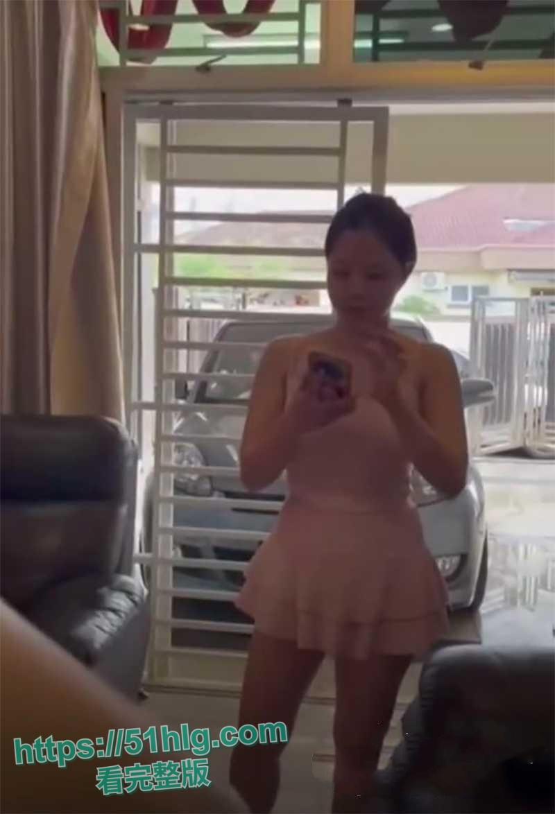 【广州】美艳人妻现场直播抓奸！小三家踢馆被情敌挑衅，骑脖暴揍出轨老公，原配这身材真赞  第3张