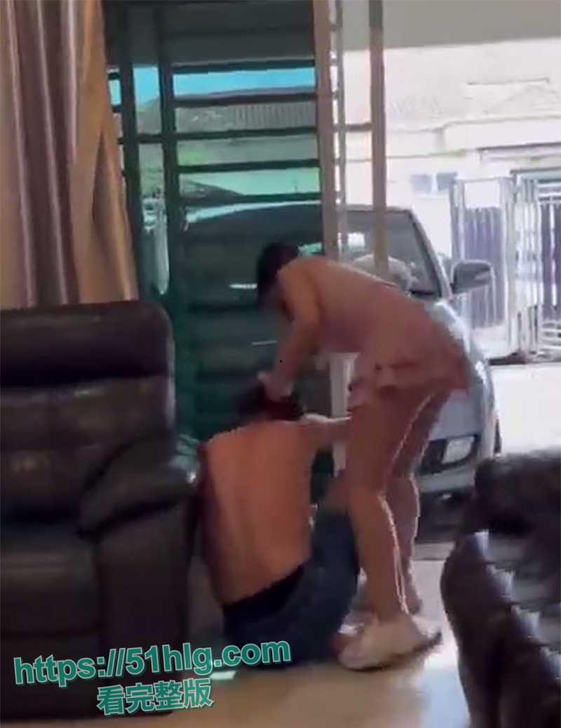 【广州】美艳人妻现场直播抓奸！小三家踢馆被情敌挑衅，骑脖暴揍出轨老公，原配这身材真赞  第9张