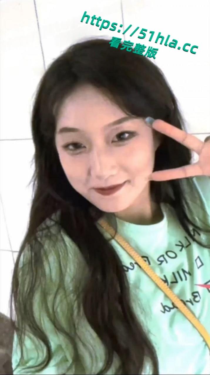 纯欲风高颜值女神露脸私拍泄密,撅臀展示猫尾肛塞,道具撑穴上演自慰下蛋精彩瞬间! 第4张 纯欲风高颜值女神露脸私拍泄密,撅臀展示猫尾肛塞,道具撑穴上演自慰下蛋精彩瞬间! 第4张