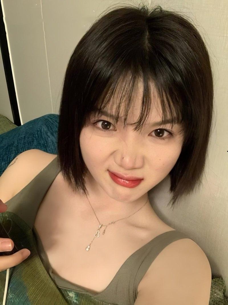 【沈阳】清纯美少女【王钰蕊】变身淫娃:跪床深喉口交,丰满美乳与嫩穴让人爱不释手,叫床声让你欲火焚身! 第2张 【沈阳】清纯美少女【王钰蕊】变身淫娃:跪床深喉口交,丰满美乳与嫩穴让人爱不释手,叫床声让你欲火焚身! 第2张