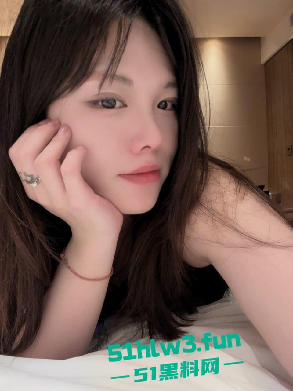 瓜友投稿酒吧撩骚颜值美女喝多了骚劲十足,醉酒后渴望大鸡巴带到酒店疯狂吃鸡眼神迷离吃得好香啊 第4张 瓜友投稿酒吧撩骚颜值美女喝多了骚劲十足,醉酒后渴望大鸡巴带到酒店疯狂吃鸡眼神迷离吃得好香啊 第4张