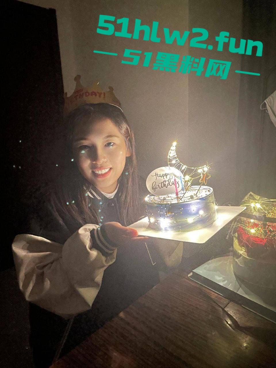 幼师专业女大学生,白天是孩子王,晚上变男人玩具!表面清纯受人尊敬,私下淫荡骚成狗,真想狠狠操烂她! 第8张 幼师专业女大学生,白天是孩子王,晚上变男人玩具!表面清纯受人尊敬,私下淫荡骚成狗,真想狠狠操烂她! 第8张