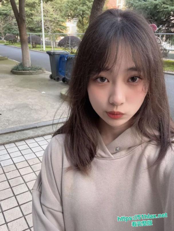 可爱大眼贫乳萌妹私密炮战视频流出!甜美清纯脸蛋全裸自拍奶头硬翘阴唇湿润欲拒还迎,男友大鸡巴无套狂怼骚穴主动迎合变床上骚货 第9张 可爱大眼贫乳萌妹私密炮战视频流出!甜美清纯脸蛋全裸自拍奶头硬翘阴唇湿润欲拒还迎,男友大鸡巴无套狂怼骚穴主动迎合变床上骚货 第9张