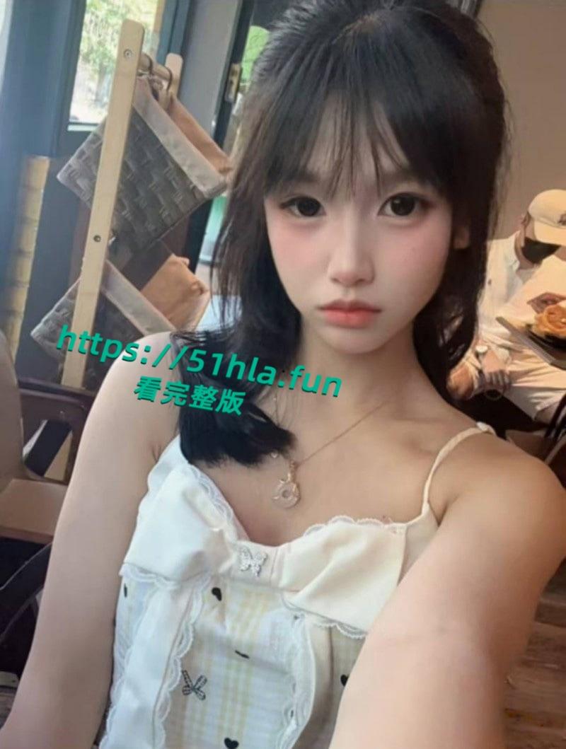 真实迷奸,白嫩学生妹醉酒被带到酒店强制深喉扇嘴巴爆操,无套内射后犹如垃圾般被丢弃一旁! 第1张 真实迷奸,白嫩学生妹醉酒被带到酒店强制深喉扇嘴巴爆操,无套内射后犹如垃圾般被丢弃一旁! 第1张