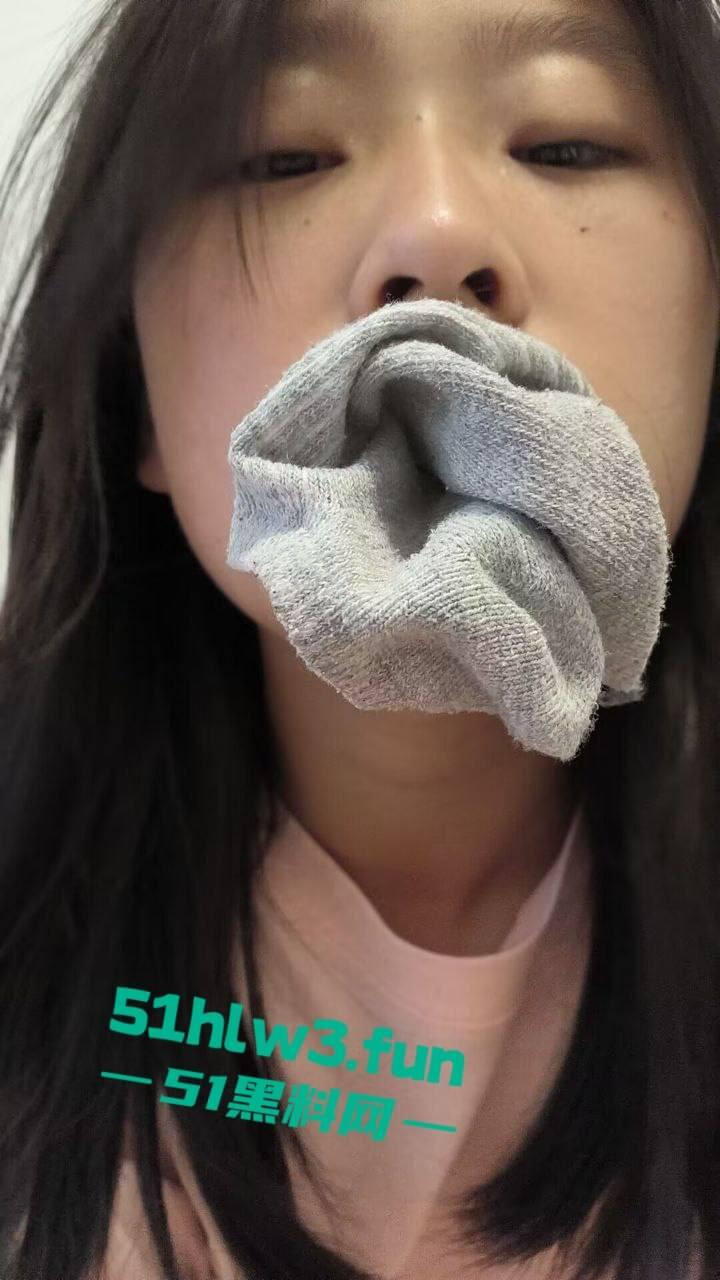 极品眼镜小母狗【季翰文】超反差的性感骚货颜值清纯甜美,内在母狗一只高潮脸居家自慰视频流出。 第9张 极品眼镜小母狗【季翰文】超反差的性感骚货颜值清纯甜美,内在母狗一只高潮脸居家自慰视频流出。 第9张