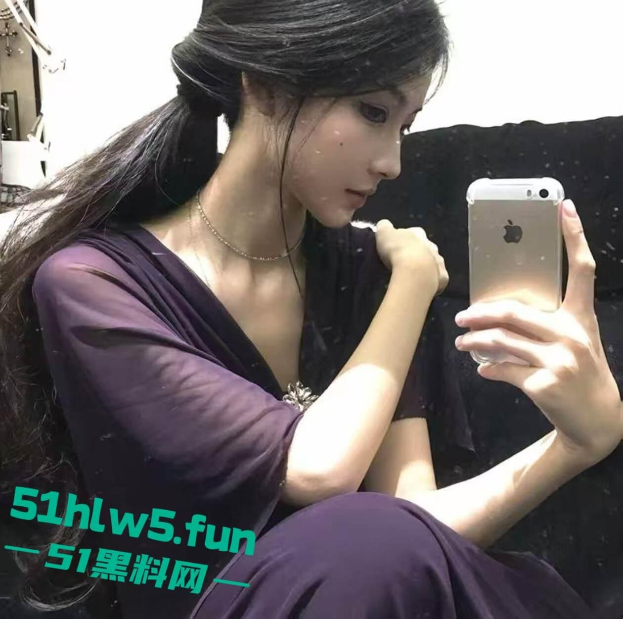 抖音高颜值网红【寺圭森寺森】直播时被操逼吗? 面无表情继续直播,引发网友们的高度关注。 第5张 抖音高颜值网红【寺圭森寺森】直播时被操逼吗? 面无表情继续直播,引发网友们的高度关注。 第5张