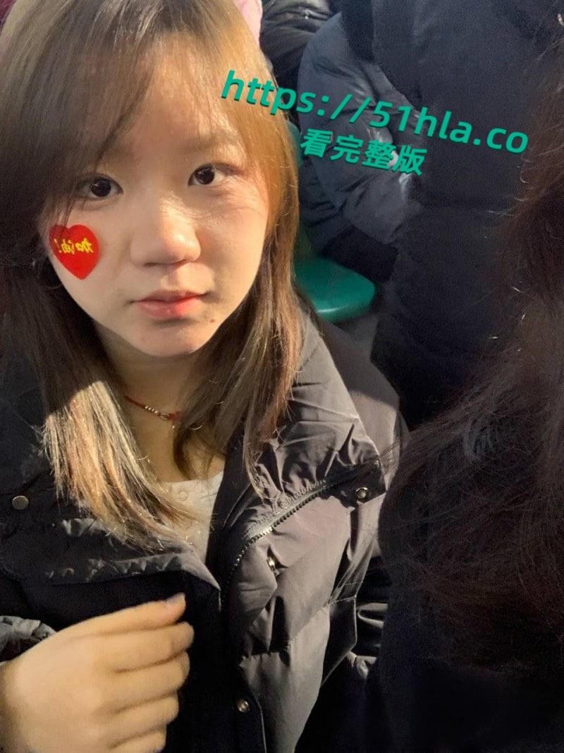 陕西商洛十九岁清纯大一学妹【吴睿尧】微胖母狗假期在家发情，遭炮友远程调教浑身写满下贱铭文！  第2张