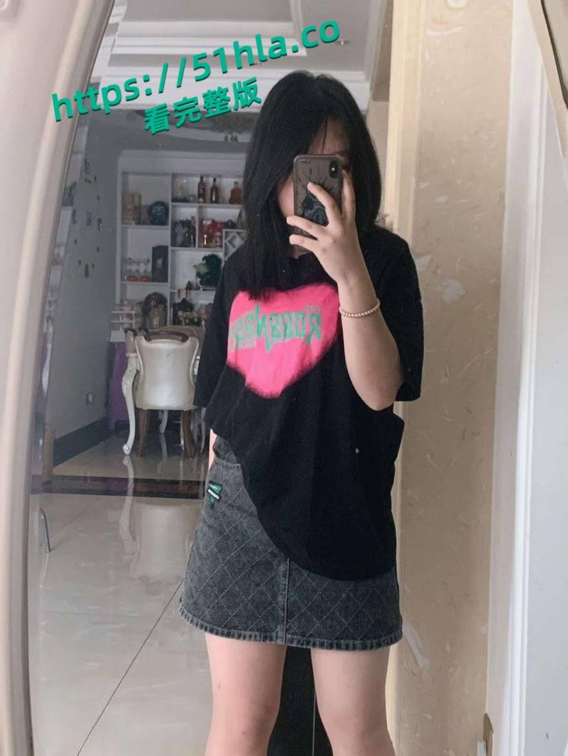 陕西商洛十九岁清纯大一学妹【吴睿尧】微胖母狗假期在家发情，遭炮友远程调教浑身写满下贱铭文！  第3张