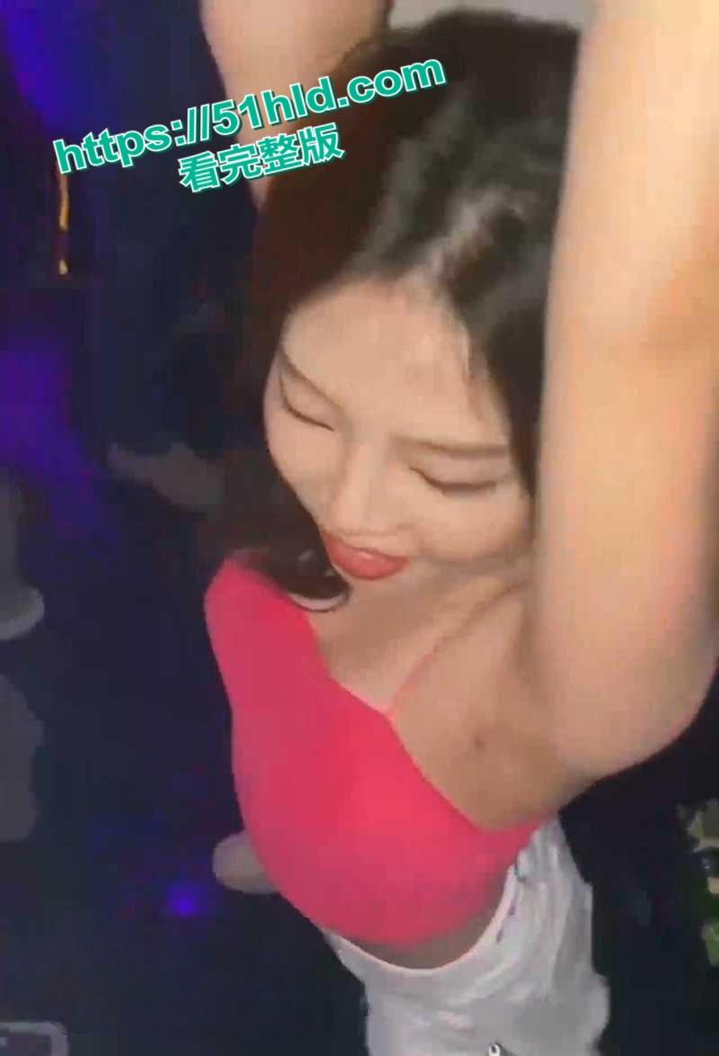 大神爆操夜店女王视频流出,性感尤物酒吧发浪淫舞被大神搭讪,带走无套爆操全程露脸口交对白超淫! 第2张 大神爆操夜店女王视频流出,性感尤物酒吧发浪淫舞被大神搭讪,带走无套爆操全程露脸口交对白超淫! 第2张