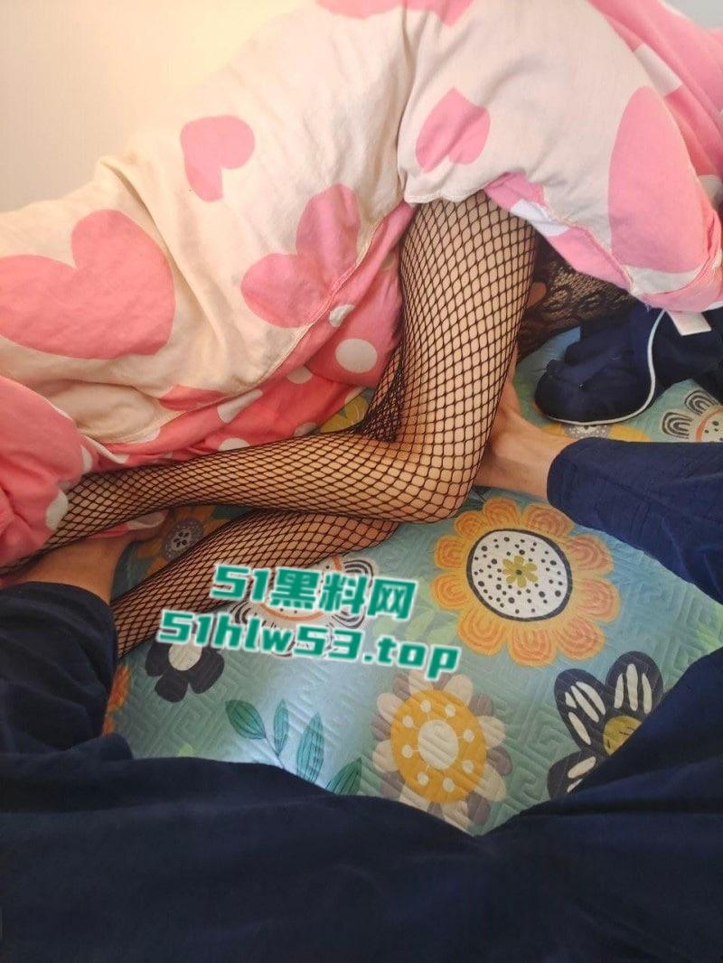 浙江杭州27岁少妇【宋钰婷】离婚后疯狂约炮,被调教成极品母狗,小穴洞口大开阴唇漆黑无比! 第8张 浙江杭州27岁少妇【宋钰婷】离婚后疯狂约炮,被调教成极品母狗,小穴洞口大开阴唇漆黑无比! 第8张