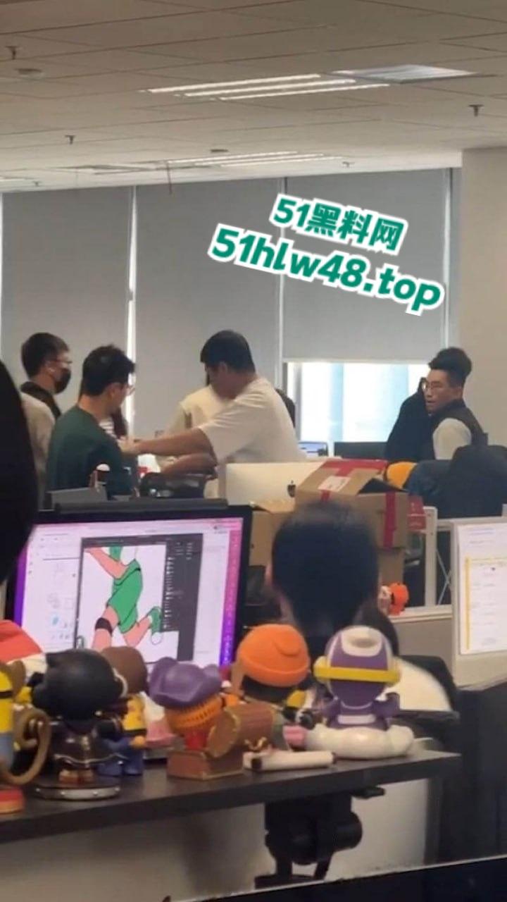 京东员工神操作借职务之便,睡供应商老婆被老公发现后,携全家到公司讨要说法。 第3张 京东员工神操作借职务之便,睡供应商老婆被老公发现后,携全家到公司讨要说法。 第3张